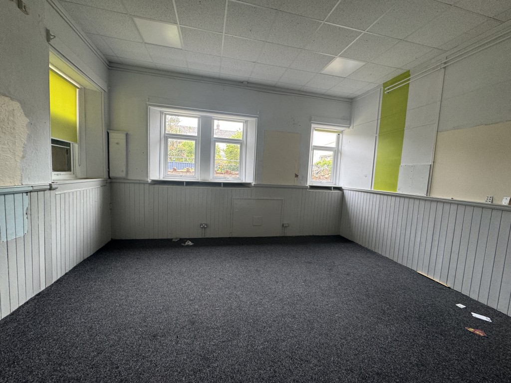 Lot: 26 - DETACHED FORMER SCHOOL HOUSE WITH POTENTIAL - Room one